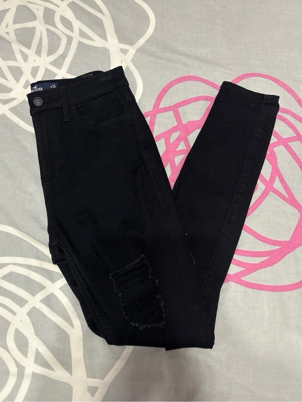 Hollister High-Rise Black Ripped Skinny Jeans